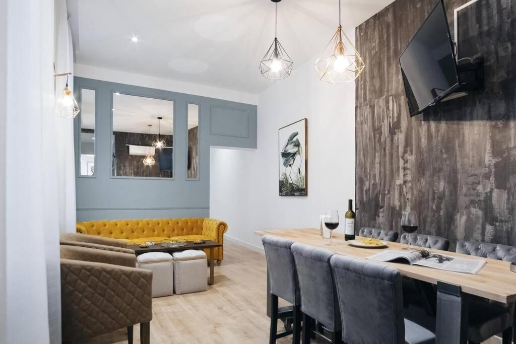 Apartamentos Plaza De Pedro Zerolo III Madrid Eksteriør billede