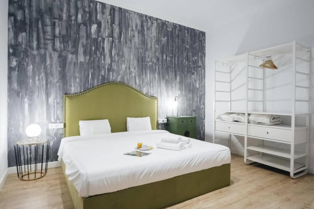 Apartamentos Plaza De Pedro Zerolo III Madrid Eksteriør billede