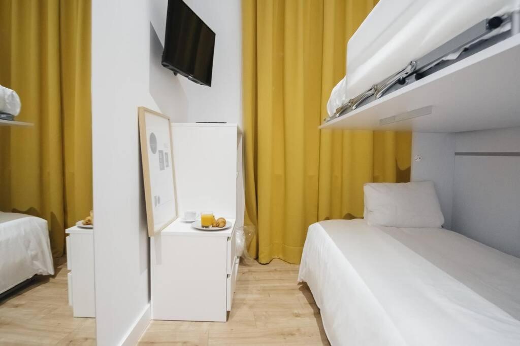 Apartamentos Plaza De Pedro Zerolo III Madrid Eksteriør billede