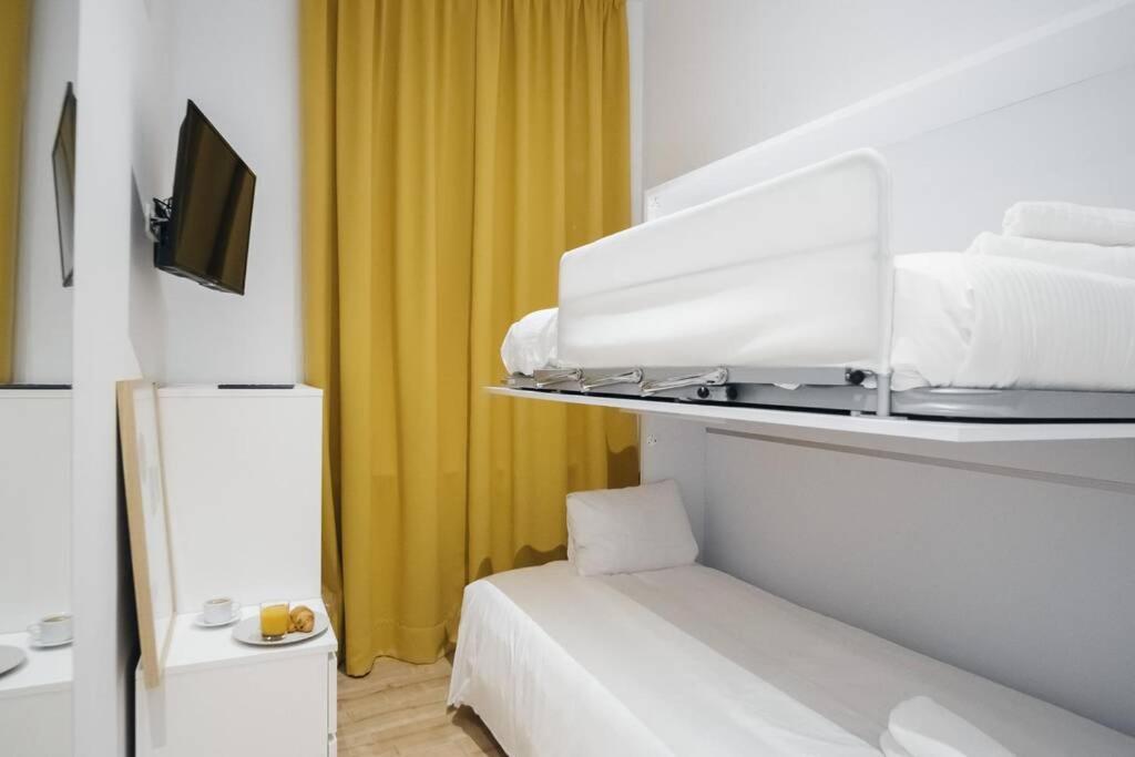 Apartamentos Plaza De Pedro Zerolo III Madrid Eksteriør billede