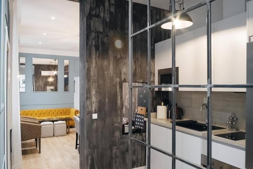 Apartamentos Plaza De Pedro Zerolo III Madrid Eksteriør billede