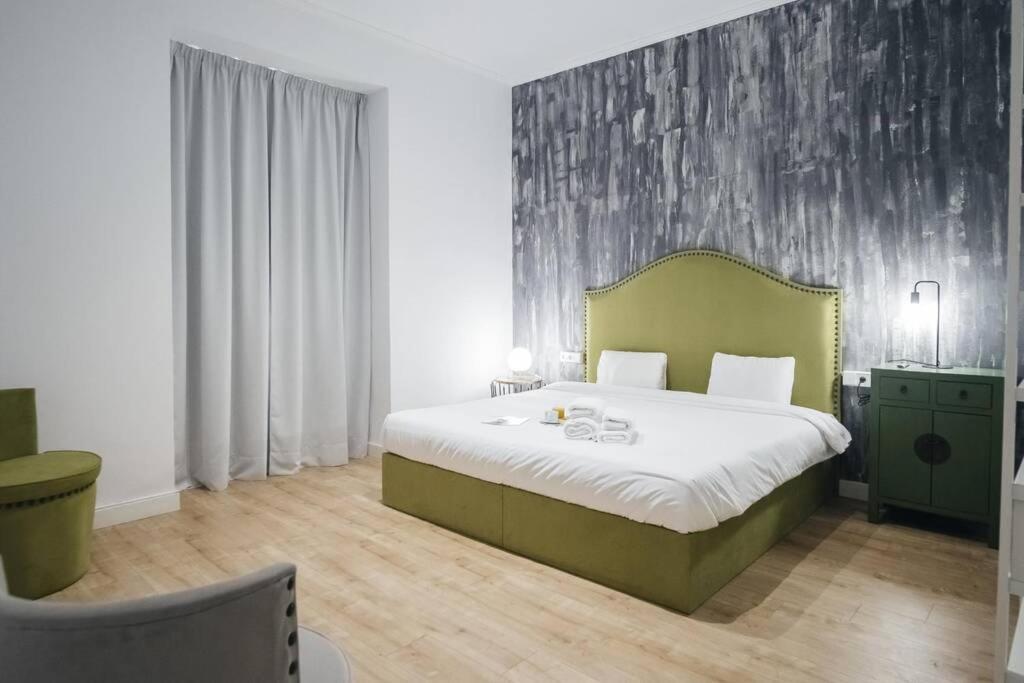 Apartamentos Plaza De Pedro Zerolo III Madrid Eksteriør billede