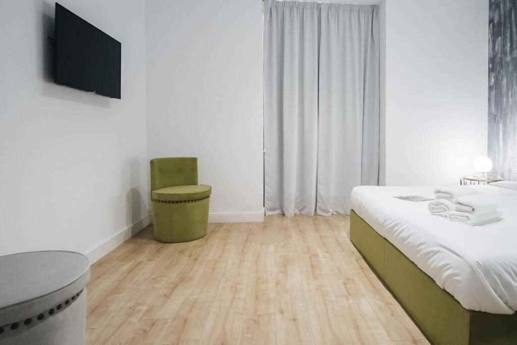 Apartamentos Plaza De Pedro Zerolo III Madrid Eksteriør billede