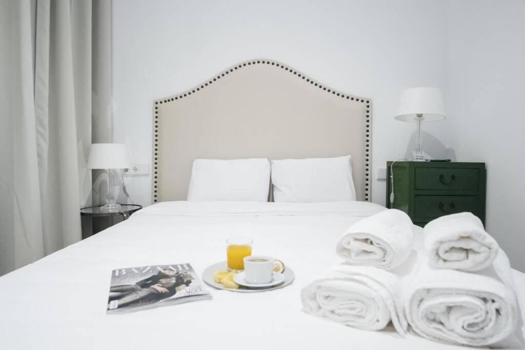Apartamentos Plaza De Pedro Zerolo III Madrid Eksteriør billede